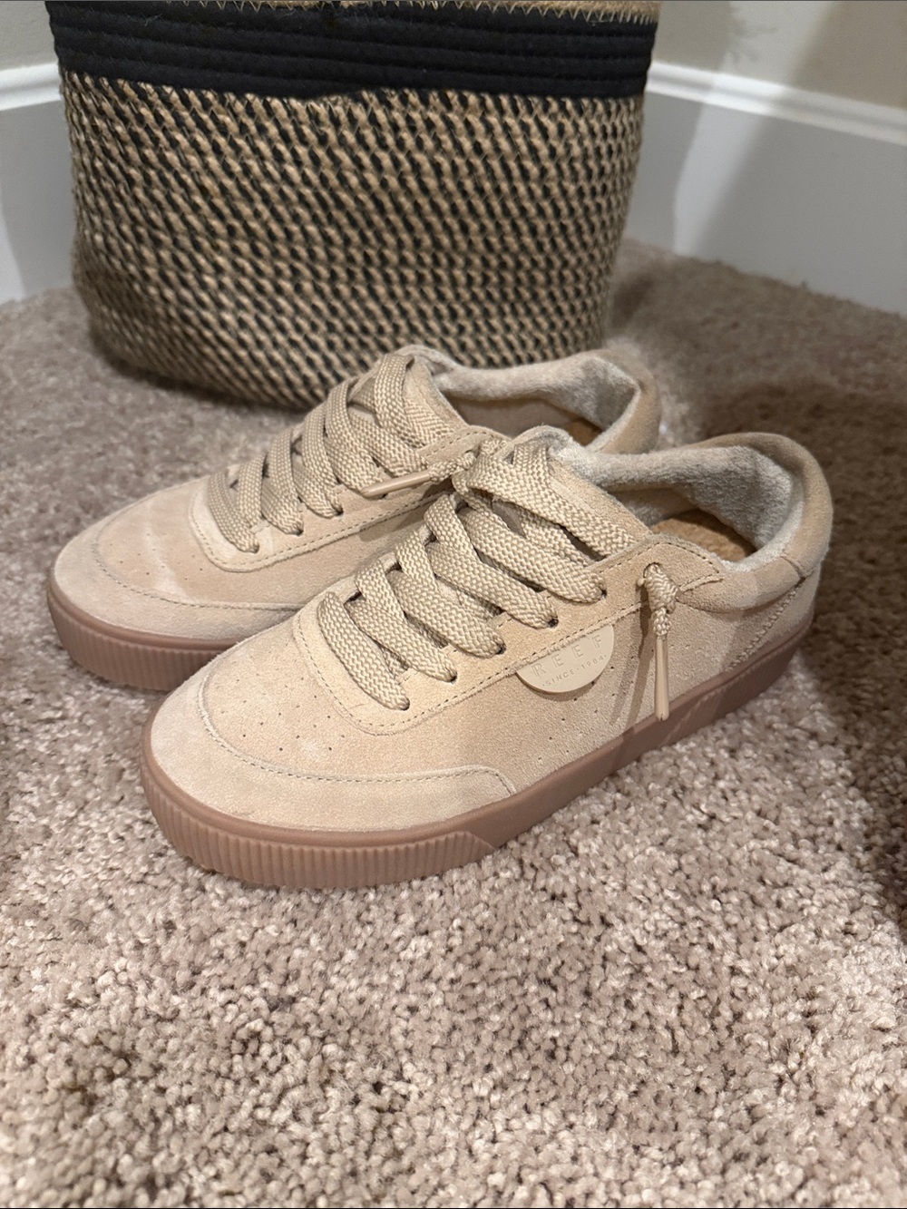 Reef Beige Sneakers